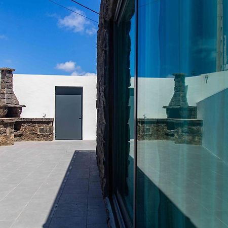 Mosteiros Beach House ภายนอก รูปภาพ