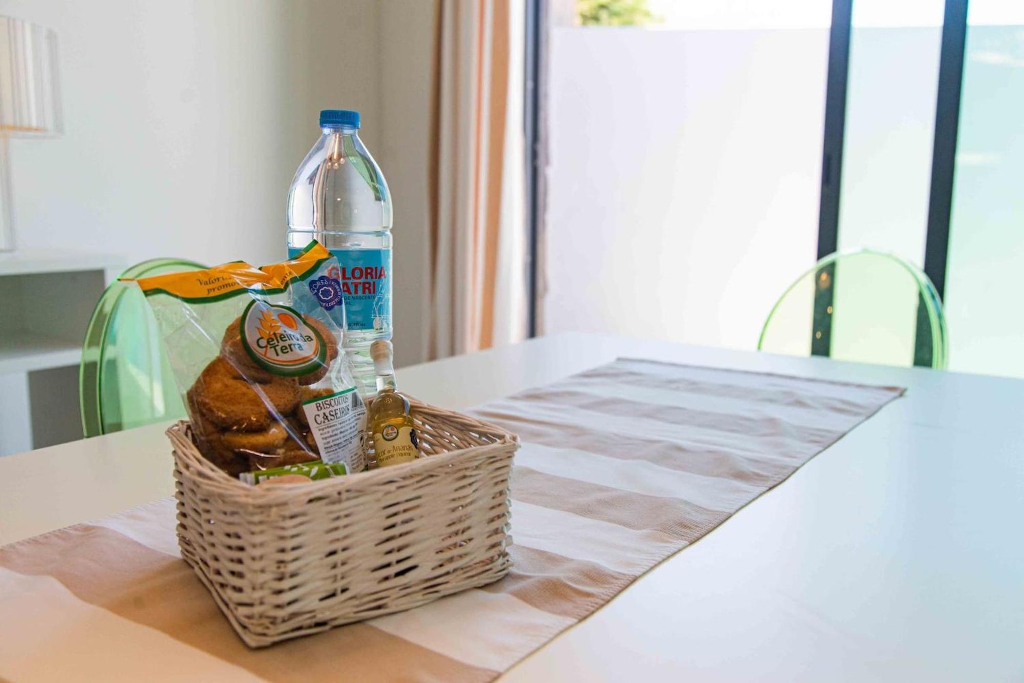 Mosteiros Beach House ภายนอก รูปภาพ
