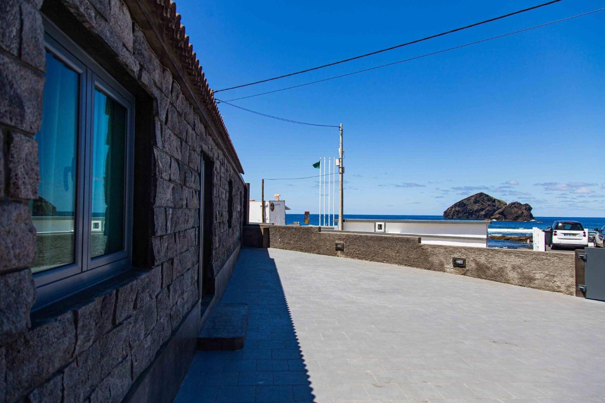 Mosteiros Beach House ภายนอก รูปภาพ