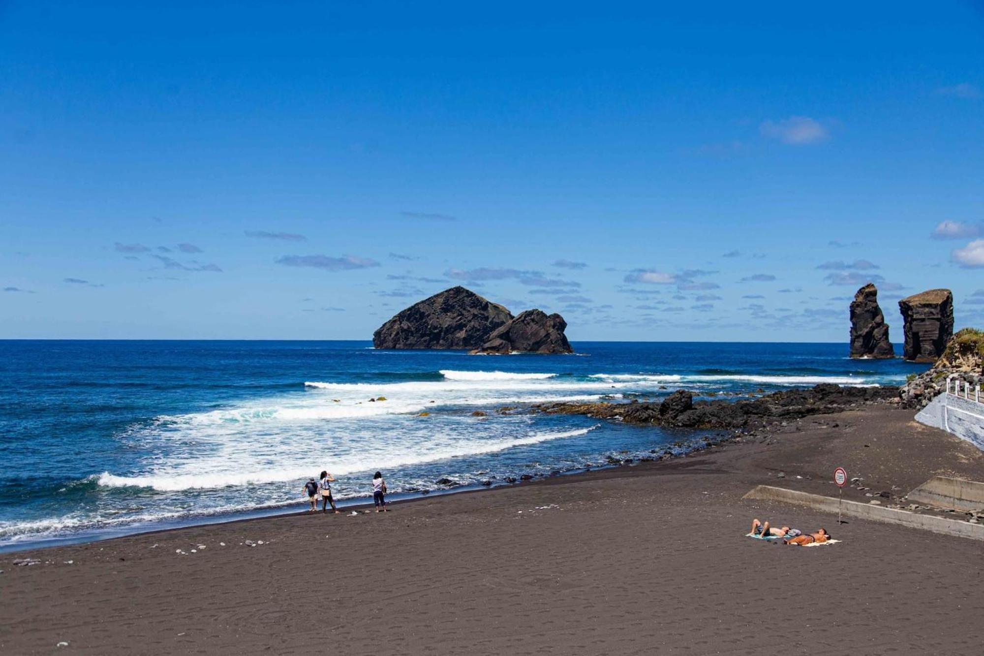 Mosteiros Beach House ภายนอก รูปภาพ